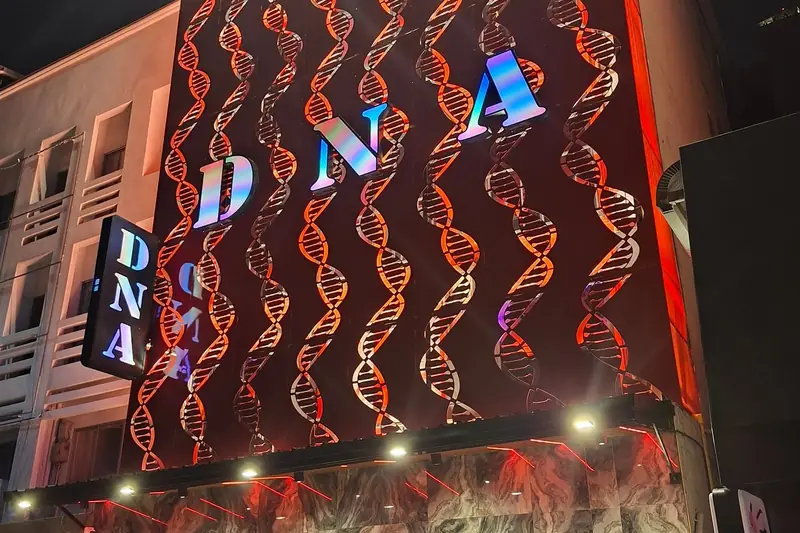 DNA Massage 店門口外觀(通羅)